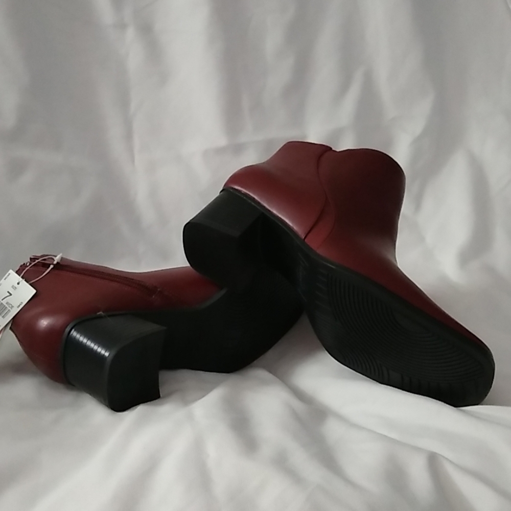 Basic Edition Ankle Boots - Picture 4 of 7